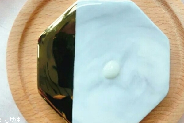貴婦級(jí)肌底液種草 這兩款不容錯(cuò)過