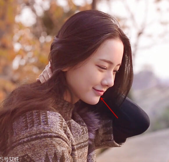 最簡(jiǎn)單的通勤妝畫(huà)法 通勤女王非你莫屬