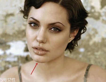 最簡(jiǎn)單的通勤妝畫(huà)法 通勤女王非你莫屬