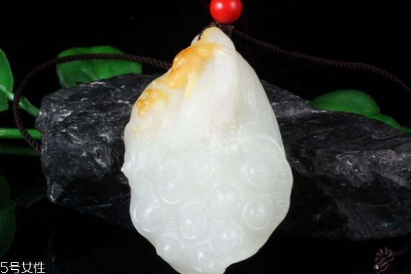 和田玉吊墜多少錢(qián) 根據(jù)品質(zhì)來(lái)定