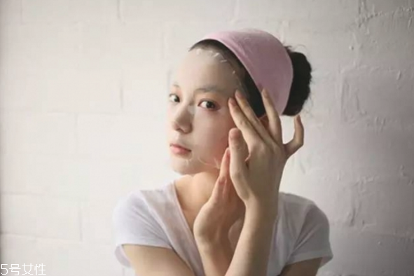 哪個(gè)牌子的遮瑕膏好用 遮瑕可以很簡單