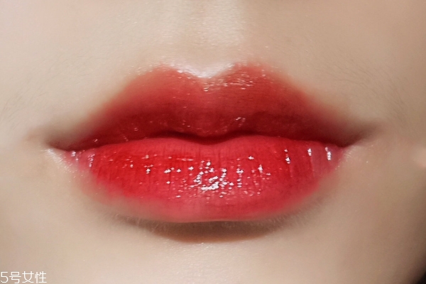ysl唇釉9和46哪個(gè)好看 ysl唇釉9和46對比圖