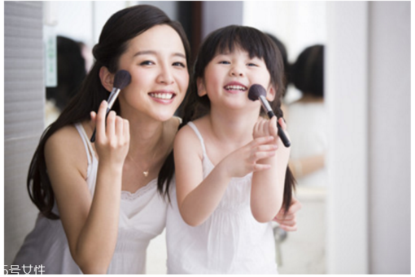 睡覺(jué)前做好這幾點(diǎn)，美白更有效哦