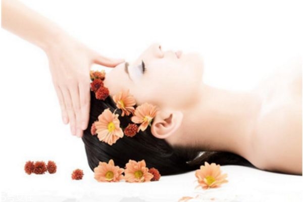 按摩也能美發(fā)，教你簡(jiǎn)單按摩法子