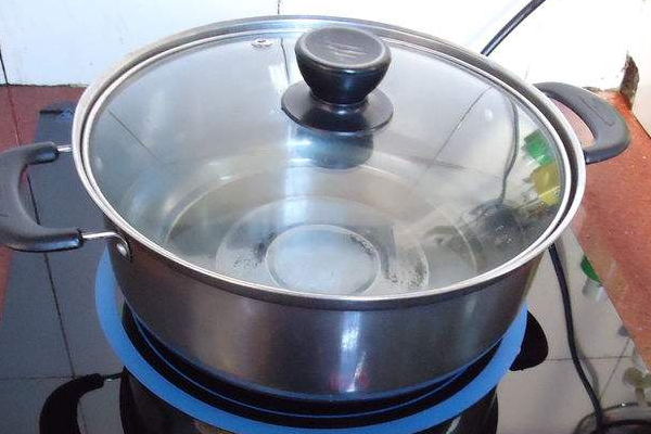 開水燙傷可以用蘆薈膠嗎？燙傷可以用蘆薈擦嗎？