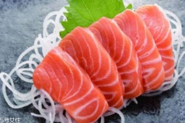 三文魚怎么切 三文魚的營(yíng)養(yǎng)價(jià)值
