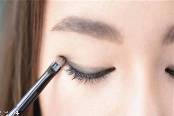怎么畫(huà)眼線 畫(huà)眼線的簡(jiǎn)單方法