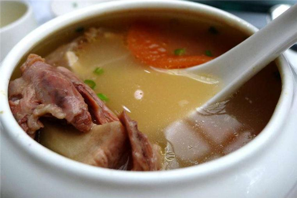西式牛尾湯的做法 營(yíng)養(yǎng)豐富味道好