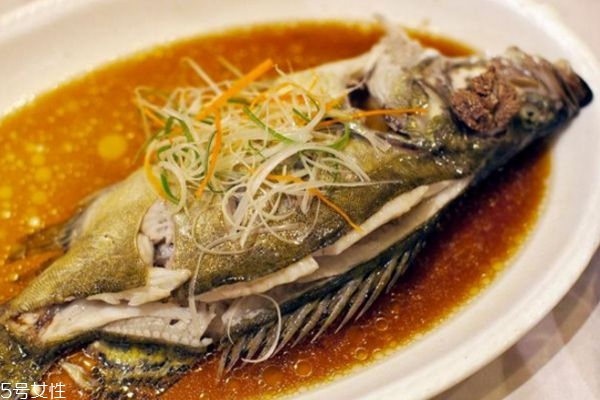 吃魚會(huì)長胖嗎 減肥人晚上能吃魚嗎
