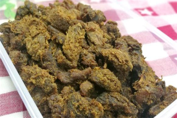 牛肉干有白點(diǎn)還能吃嗎 牛肉干放久了會壞嗎