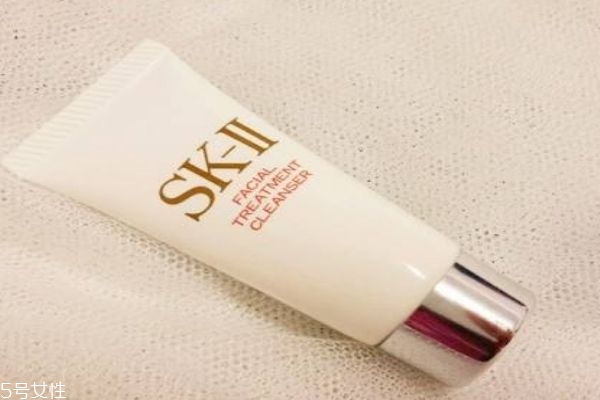 如何鑒別sK2的洗面奶是真是假呢 sK2的洗面奶適合什么膚質呢