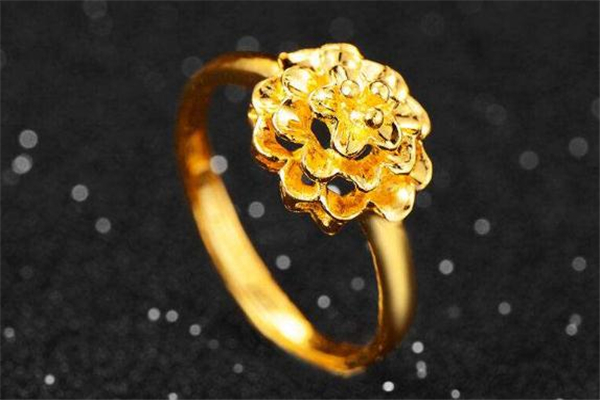 黃金戒指是按克賣(mài)的嗎 黃金戒指按克還是按件買(mǎi)劃算