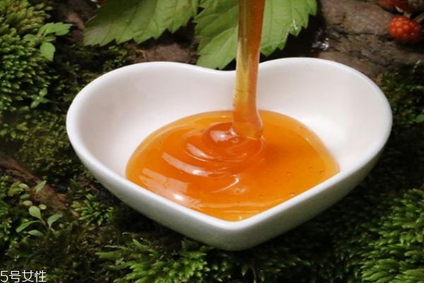 什么是百花蜜呢 百花蜜有什么營(yíng)養(yǎng)價(jià)值呢