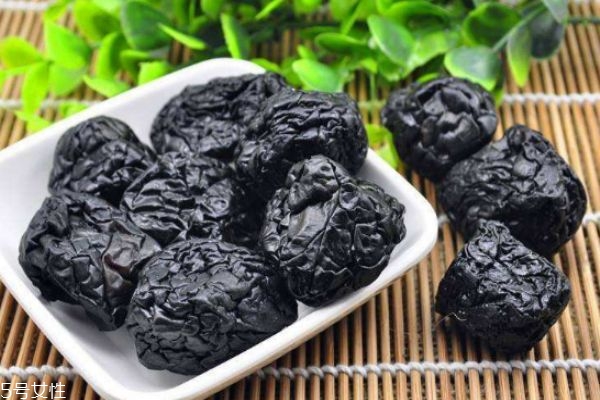 什么是烏梅呢 烏梅有什么營(yíng)養(yǎng)價(jià)值呢