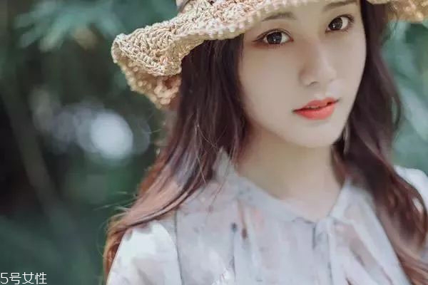 情侶之間的聊天話題 情侶之間可愛(ài)的稱呼