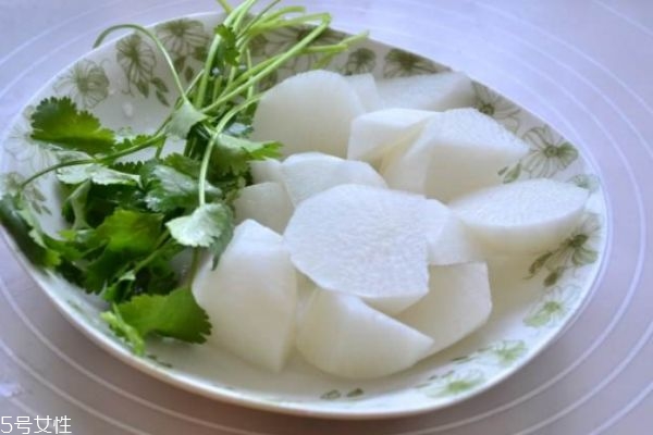 白蘿卜有什么營養(yǎng)價(jià)值呢 孕婦可以吃白蘿卜嗎
