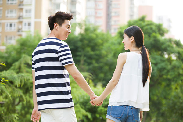 在乎你感受的人是愛(ài)你嗎 要和不在乎你感受的人在一起嗎