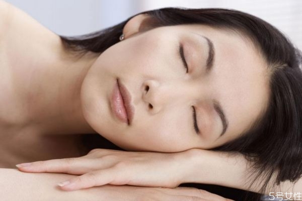 皮膚衰老是從什么時(shí)候開(kāi)始的呢 如何正確護(hù)膚呢