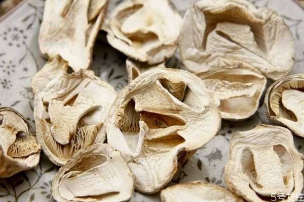 什么是草菇呢 草菇應該怎么吃呢