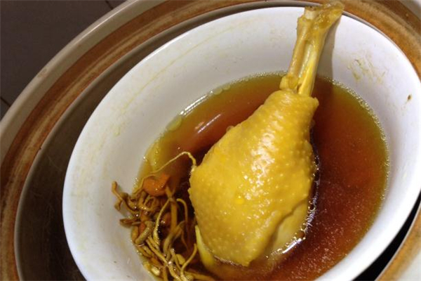 雞腿怎么燉好吃 雞腿燉多長時(shí)間能熟