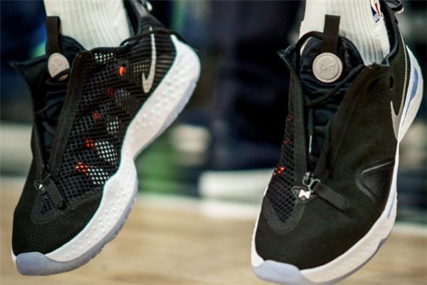 nike pg4偏碼嗎 pg4和pg3哪個(gè)好