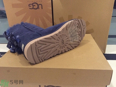 ugg是什么牌子？ugg雪地靴真假辨別圖對比