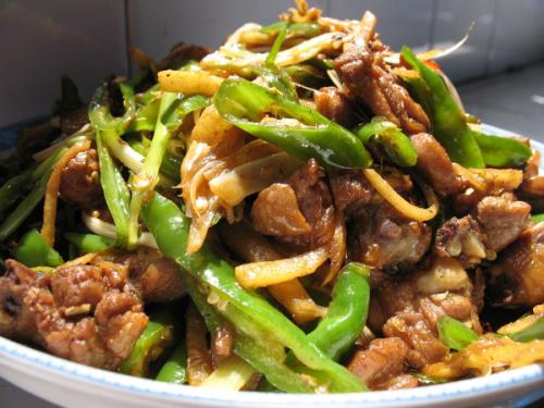 青椒鴨肉有什么營(yíng)養(yǎng) 青椒鴨肉怎么做好吃