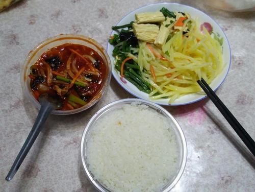 不吃晚飯會(huì)影響月經(jīng)嗎 晚飯什么時(shí)候吃好