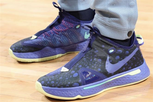 nike pg4和freak1哪個(gè)好 pg4和字母哥一代對比測評