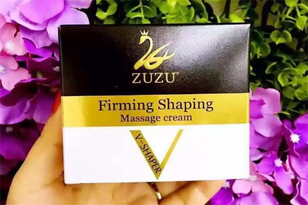 zuzu瘦臉?biāo)褂梅椒?zuzu瘦臉?biāo)猛暌磫?>
<strong>zuzu瘦臉?biāo)褂梅椒?zuzu瘦臉?biāo)猛暌磫?/strong>
</a>
<p>有用過瘦臉?biāo)呐笥褌儜?yīng)該都聽過zuzu瘦臉?biāo)?，它是一款風(fēng)靡全國的瘦臉?biāo)@款瘦臉?biāo)某煞直容^安全，下面一起來了解下它的正確使用方法吧。</p>
</li>
<li>
<a href=