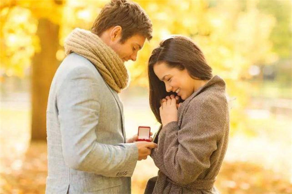 老公和女網(wǎng)友見(jiàn)面好嗎 老公和女網(wǎng)友見(jiàn)面可以原諒嗎