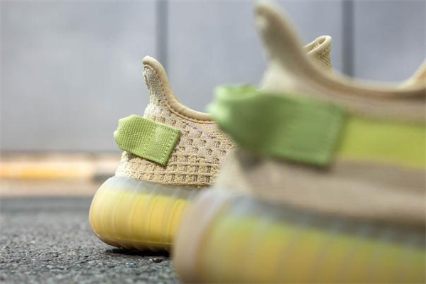 yeezy350亞麻真假辨別 yeezy350flax新亞洲限定測評(píng)