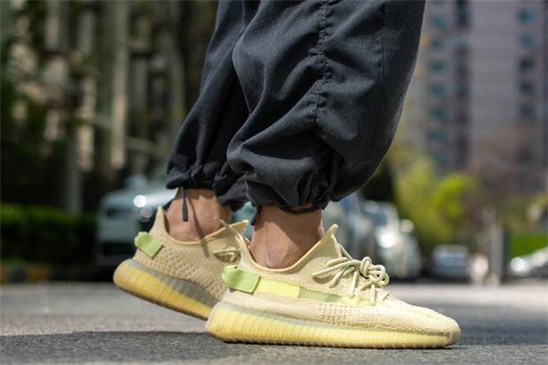 yeezy350亞麻真假辨別 yeezy350flax新亞洲限定測評(píng)