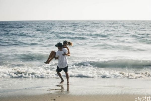 凈身出戶娶小三幸福嗎 離婚跟小三結(jié)婚會(huì)幸福嗎