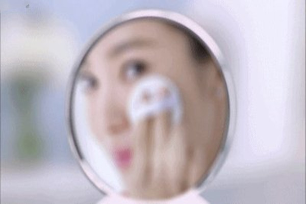 學(xué)生素顏妝怎么畫(huà) 學(xué)生素顏妝的畫(huà)法