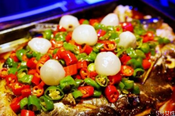 荔枝烤魚(yú)怎么做好吃 荔枝烤魚(yú)好吃做法