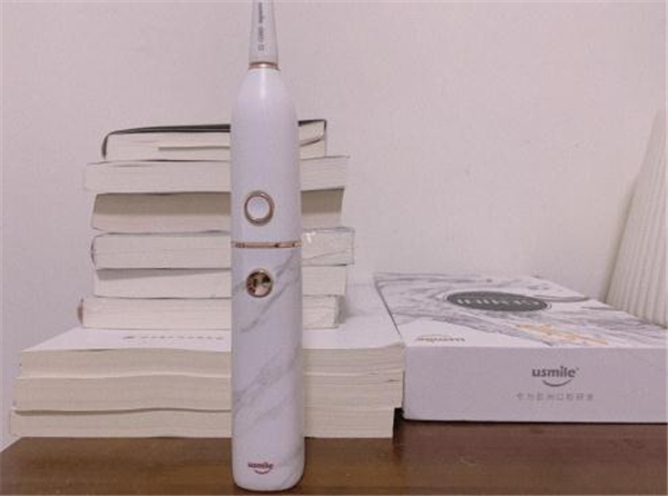 電動牙刷和普通牙刷哪個好？小編真實測評分享