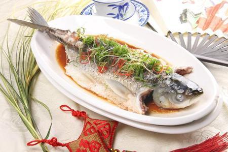 做清蒸魚(yú)的技巧 清蒸魚(yú)用什么魚(yú)好吃