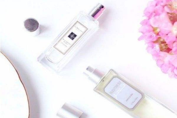 香水買(mǎi)100ml還是50ml 香水一般建議買(mǎi)多少ml