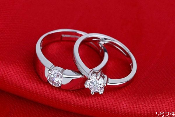 男人遇到未來(lái)老婆是什么感覺(jué) 男生認(rèn)定你當(dāng)老婆表現(xiàn)