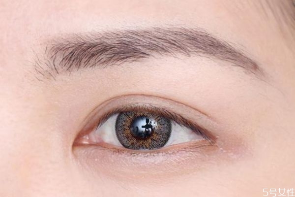 新手化妝怎么畫(huà)眼影 如何正確畫(huà)眼影