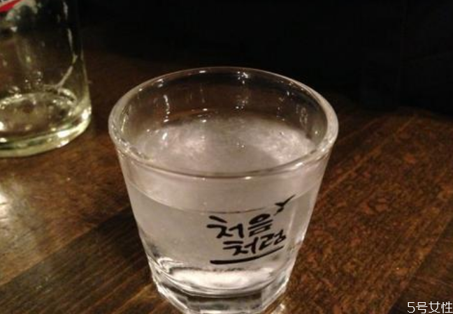 韓國(guó)燒酒什么味好喝 燒酒的選購(gòu)方法