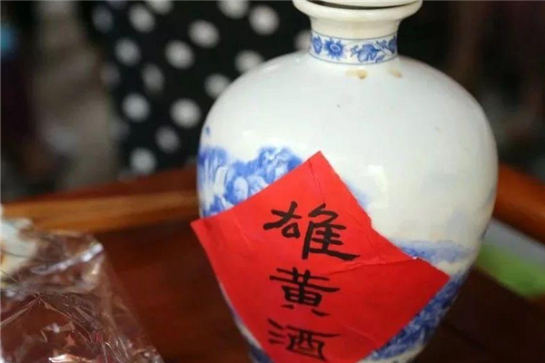 雄黃酒可以驅(qū)蟲(chóng)嗎 雄黃酒怎么使用