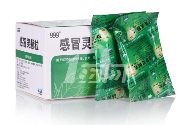 感冒靈顆?？梢钥崭购葐?感冒靈顆?？梢猿詭滋?></p><h3>感冒靈顆粒可以和頭孢一起吃嗎?</h3><p>感冒靈和頭孢是可以一起吃的。頭孢是屬于抗生素消炎治療作用的，三九感冒靈是一種西藥成分，它是抗病毒的。還有一種是屬于中藥成分的，現(xiàn)在很多感冒都是病毒性聯(lián)合細(xì)菌感染引起，在治療期間要多喝水，檢查一下體溫。建議在平常的生活當(dāng)中要多喝水，少吃辛辣刺激性的食物，多吃一些清淡、易消化食物，平時(shí)的生活可以多吃一些以高維生素、高蛋白質(zhì)和優(yōu)質(zhì)蛋白質(zhì)的食物來增加機(jī)體的營養(yǎng)，提高身體的免疫力。平常的生活當(dāng)中也應(yīng)該多參加一些體育鍛煉，比如說跑步、打羽毛球、打太極操、打太極拳等之類的運(yùn)動。</p> </div>
<div align=