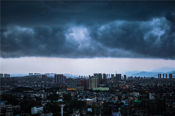 暴雨自救指南 暴雨有幾級預(yù)警