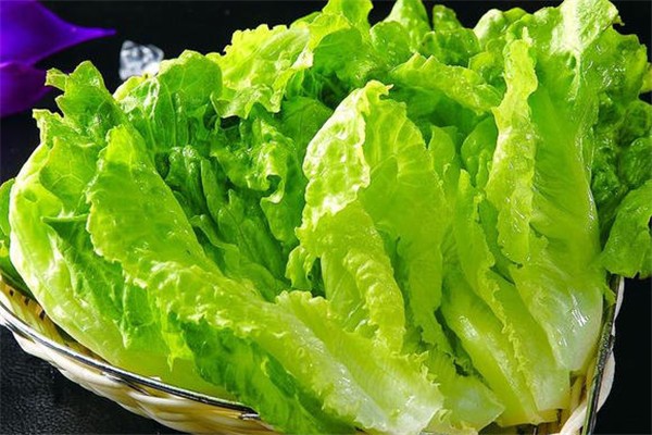 生菜洗的時(shí)候?yàn)槭裁磿?生菜洗的時(shí)候很多泡沫能吃嗎