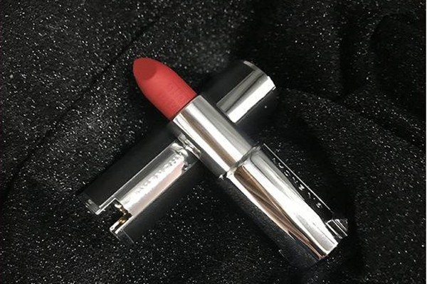 紀(jì)梵?？诩t最火色號(hào) 紀(jì)梵希口紅的寓意