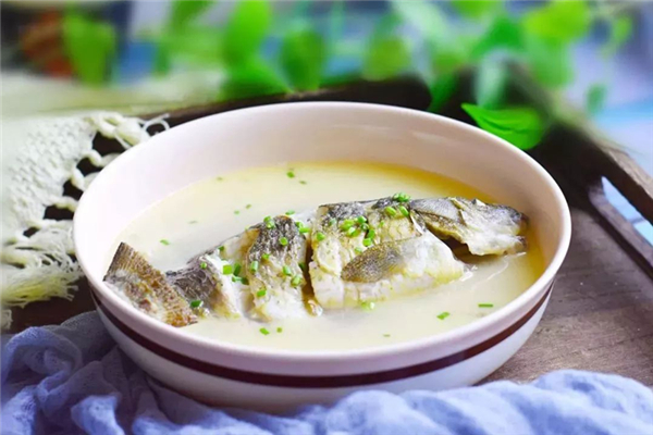 鯽魚(yú)的熱量高嗎 鯽魚(yú)適合減肥吃嗎