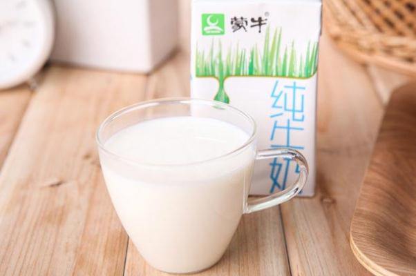 蒙牛純牛奶對(duì)身體好嗎 蒙牛純牛奶對(duì)胃有好處嗎