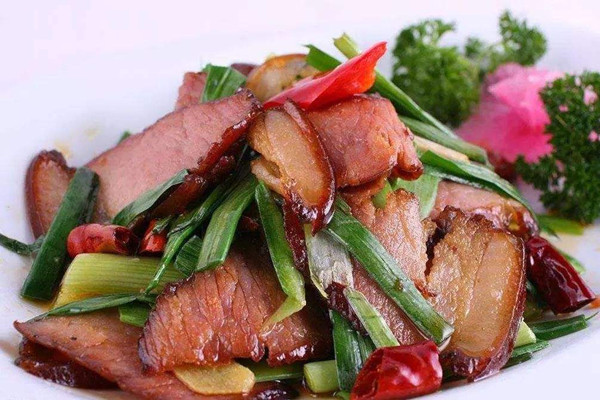 臘肉夏天可以做嗎 臘肉有什么營養(yǎng)價(jià)值
